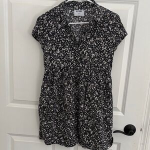 Old Navy Black and White Floral Mini Dress with pockets